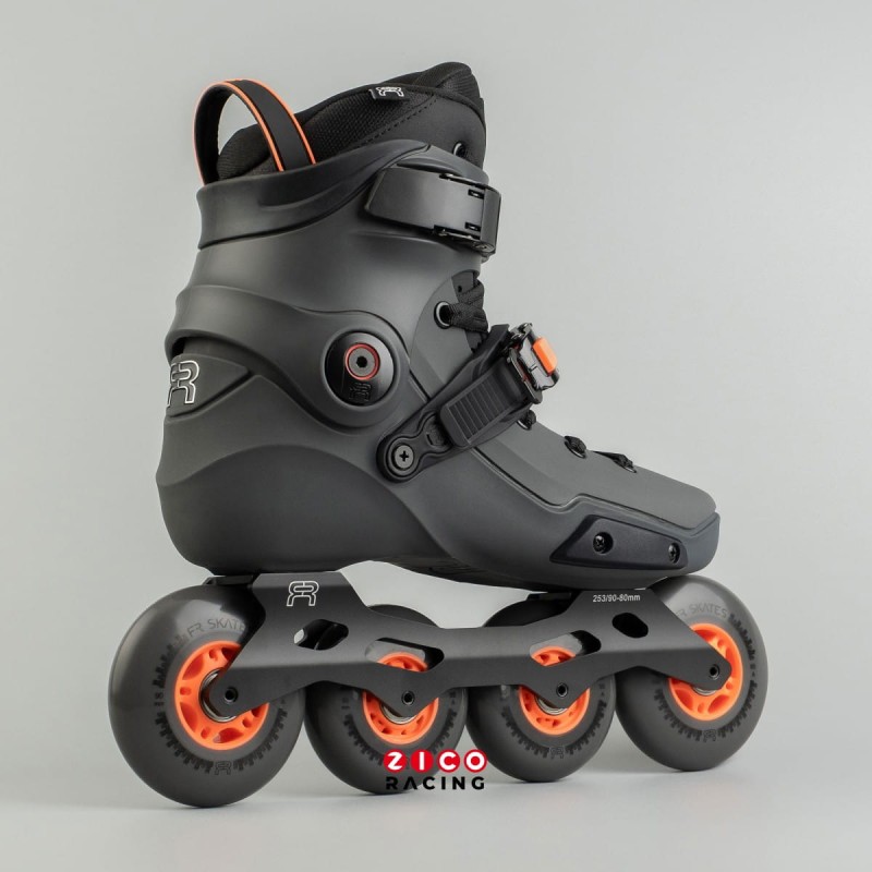 Rolki marki FR Skates model NEO Dual 9080 Promodel w kolorze dark grey - widok z tyłu pod kątem