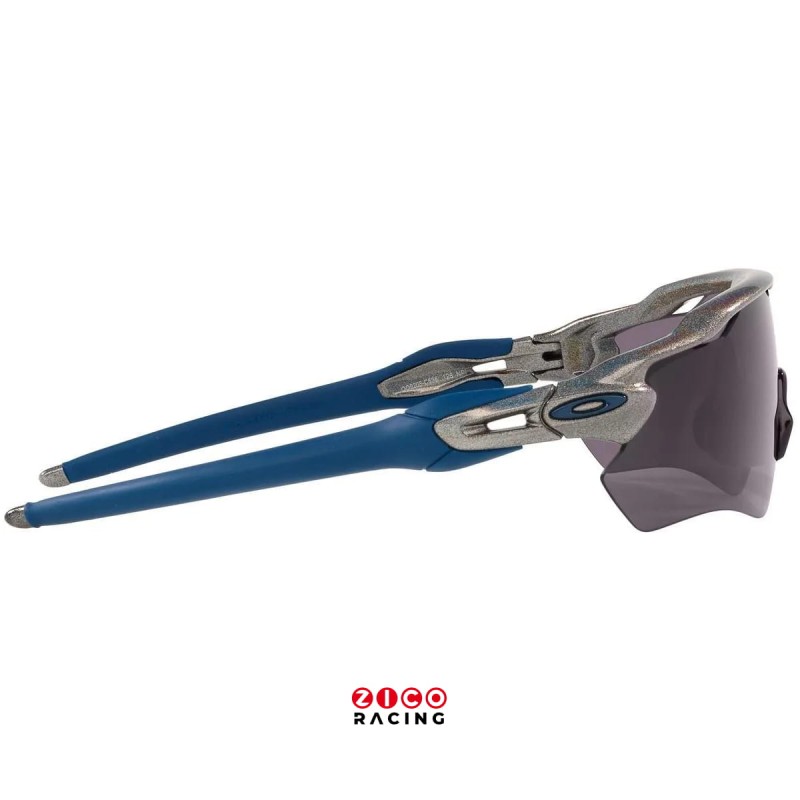 Okulary marki Oakley model Radar EV Path kod produktu OO9208-C5 Holographic Prizm Grey - widok z boku